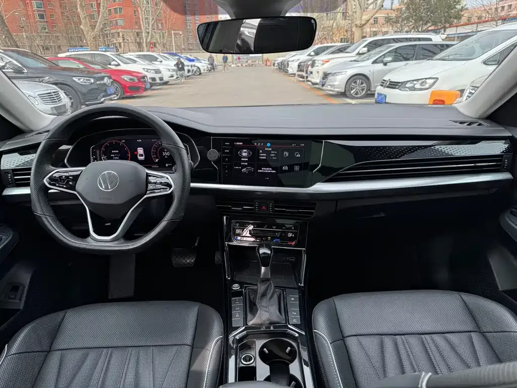 Volkswagen Passat 2024 из CN, фото 9