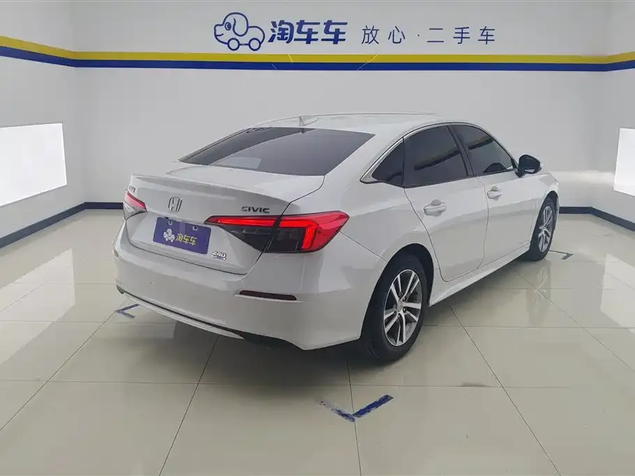 Honda Civic — фото 9