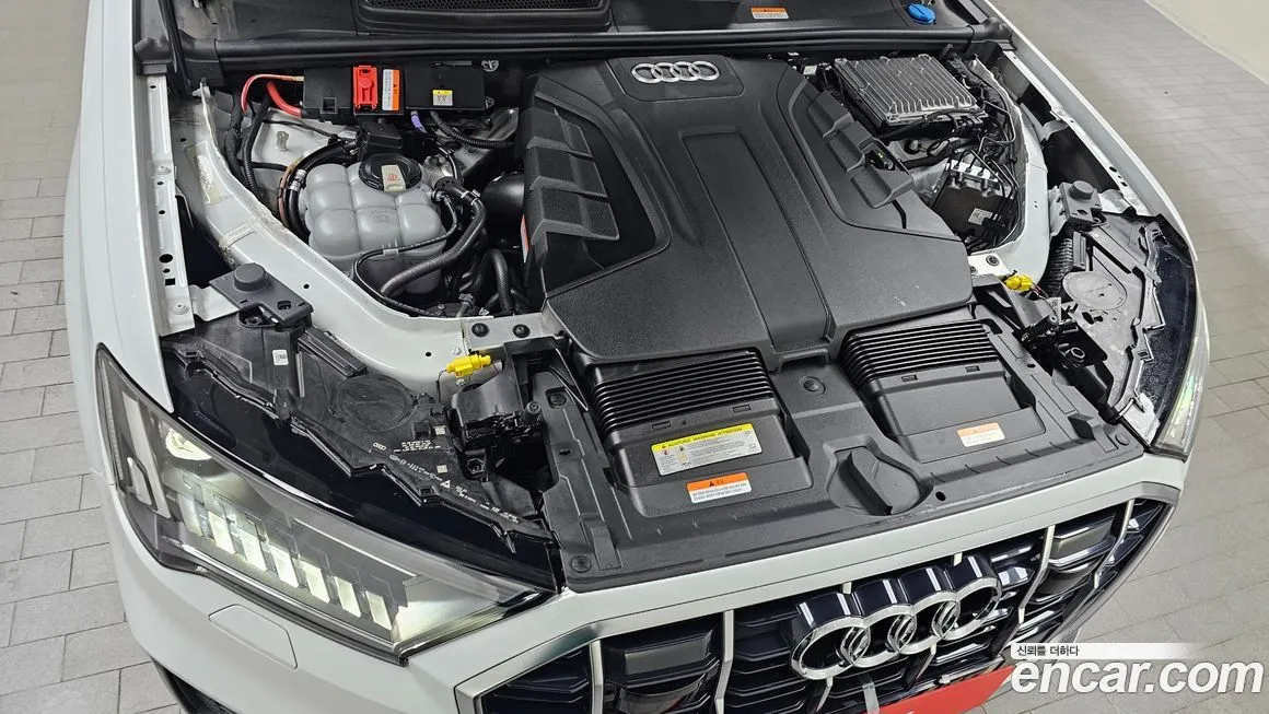 Audi Q7 2021 из KR, фото 6