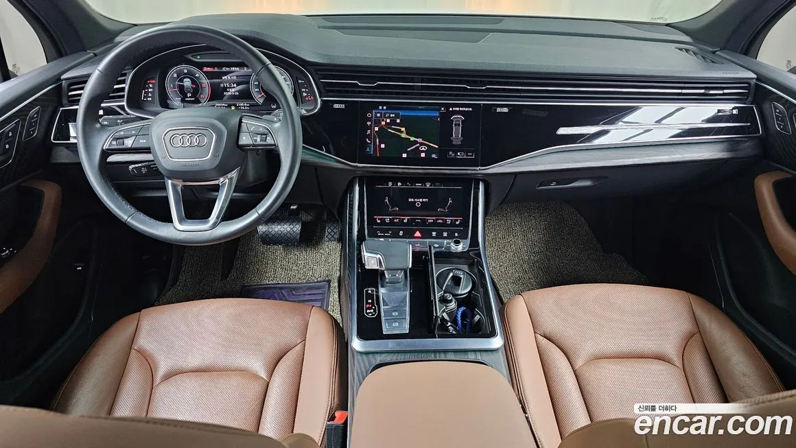 Audi Q7 2021 из KR, фото 3