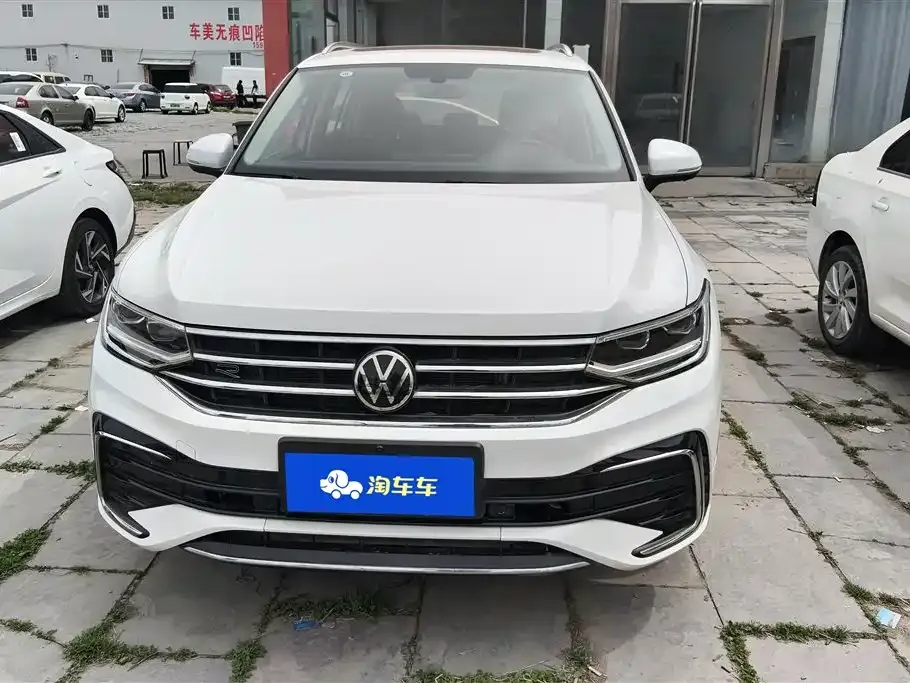 Volkswagen Tiguan L — фото 4