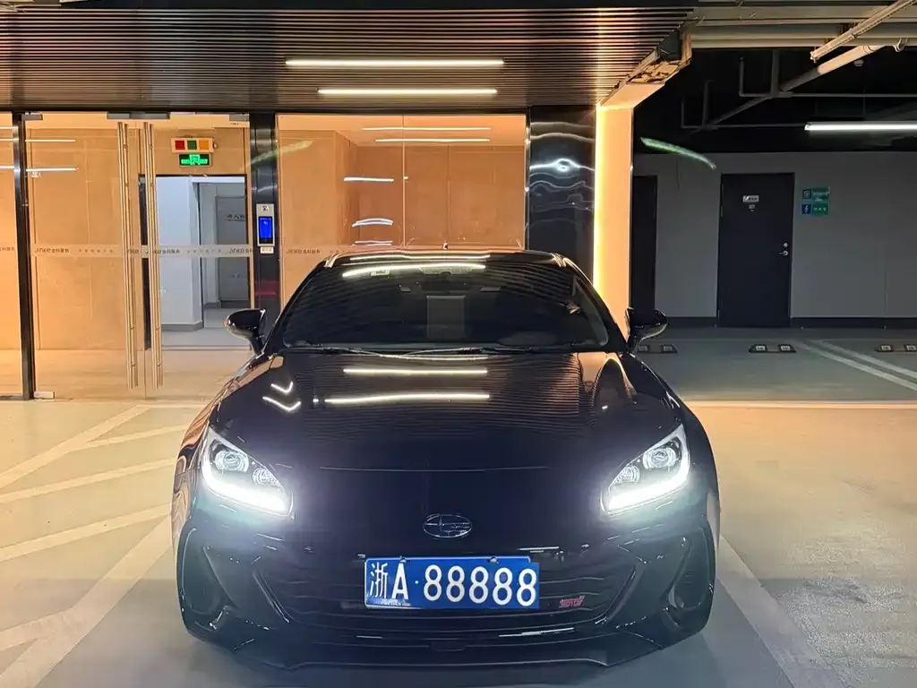 Subaru BRZ — фото 1