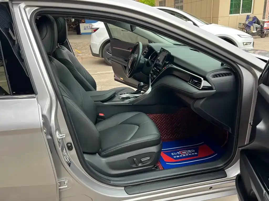 Toyota Camry 2021 из CN, фото 3