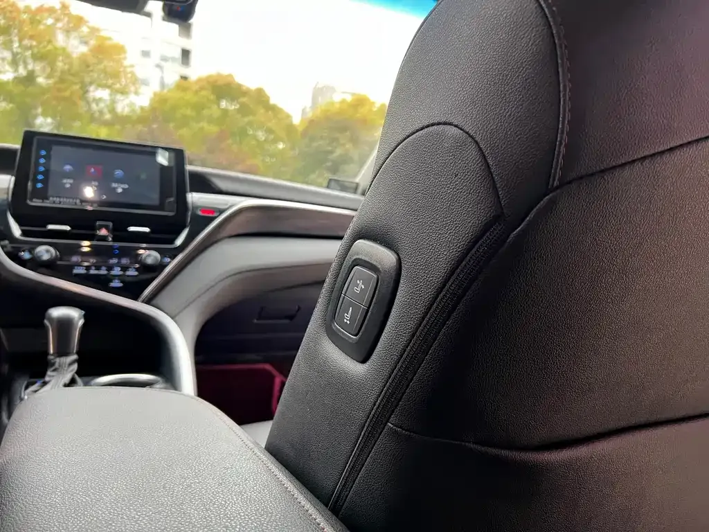 Toyota Camry 2021 из CN, фото 8