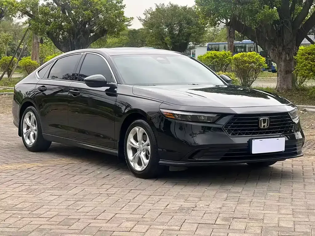 Honda Accord — фото 7