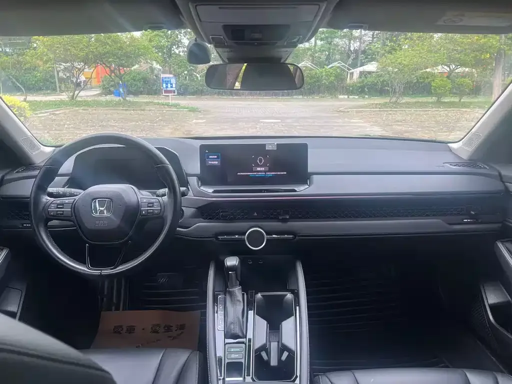 Honda Accord — фото 10