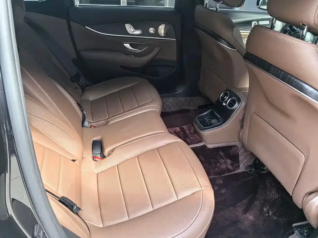 Mercedes-Benz E-Class 2023 из CN, фото 4