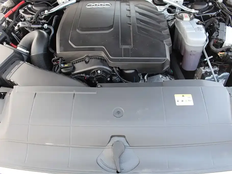 Audi A7L 2024 из CN, фото 9