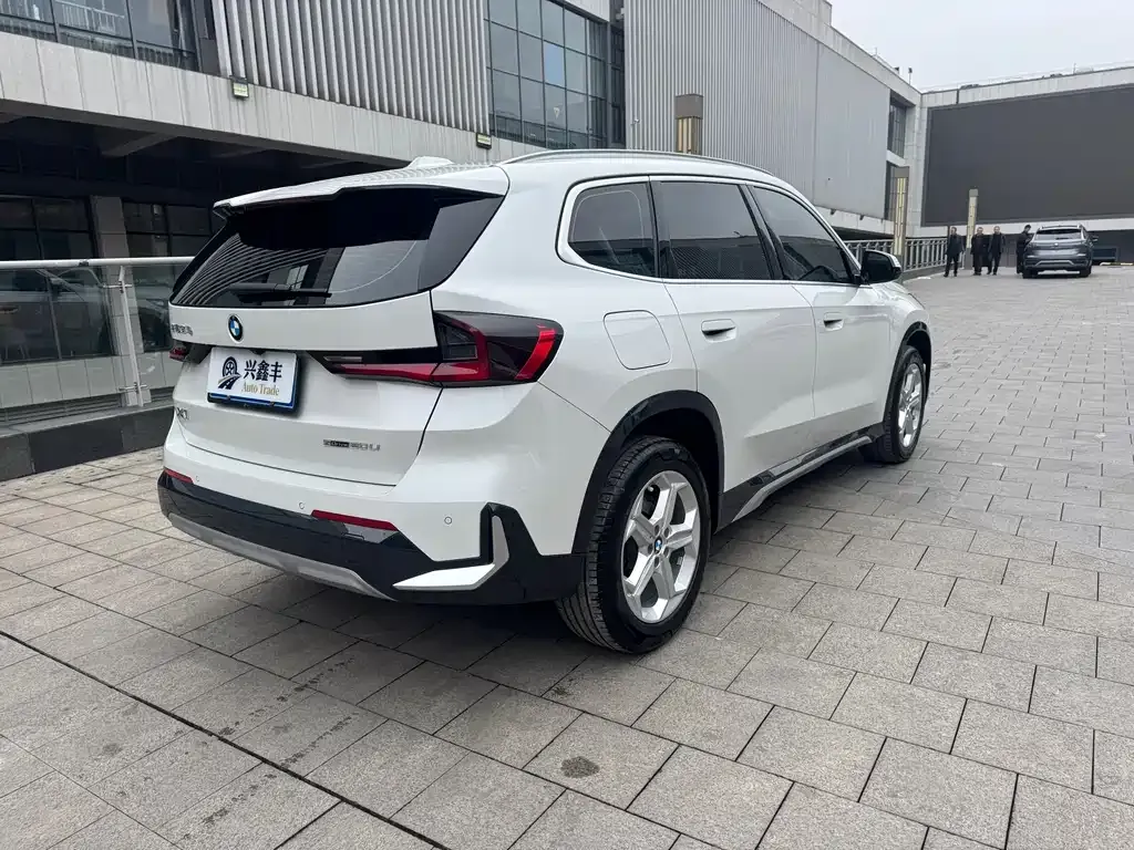 BMW X1 — фото 2