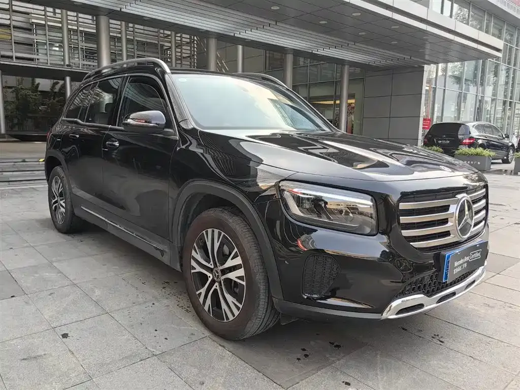 Mercedes-Benz GLB — фото 10