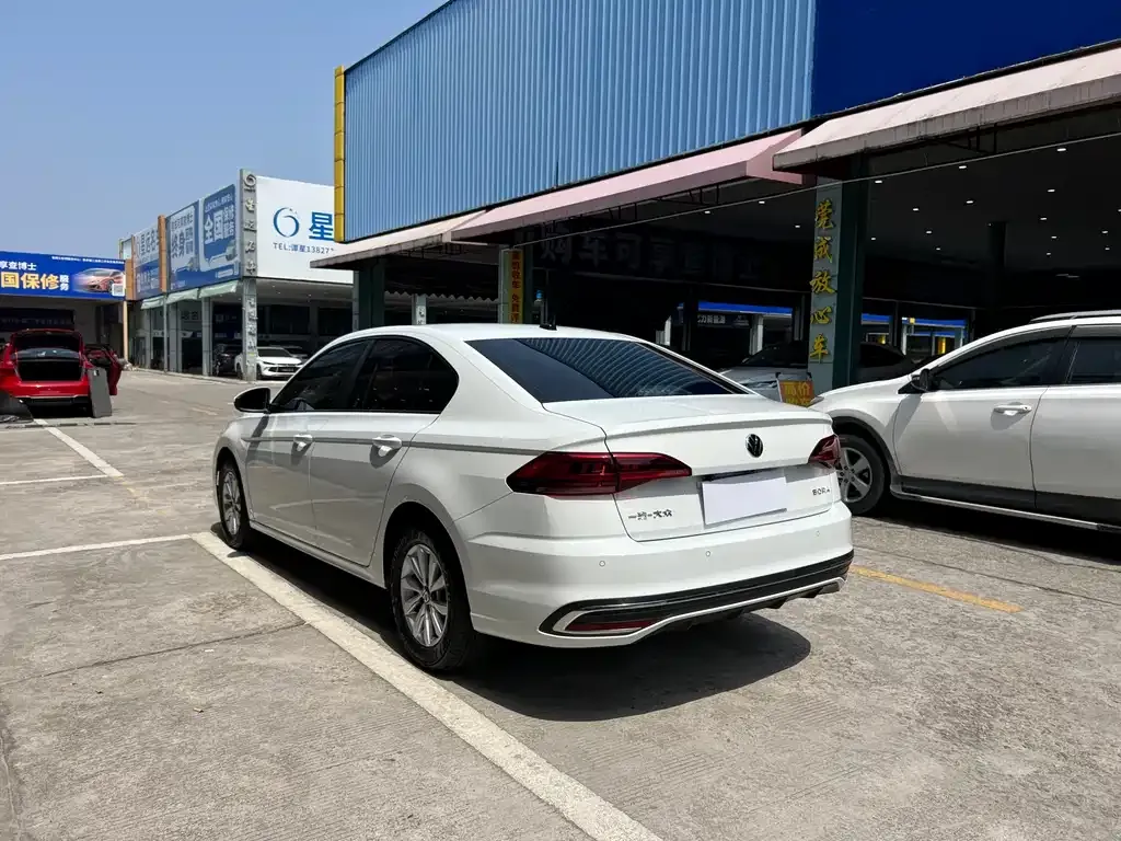 Volkswagen Bora 2023 из CN, фото 7