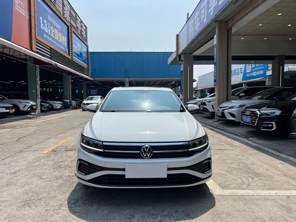 Volkswagen Bora 2023 из CN, фото 9