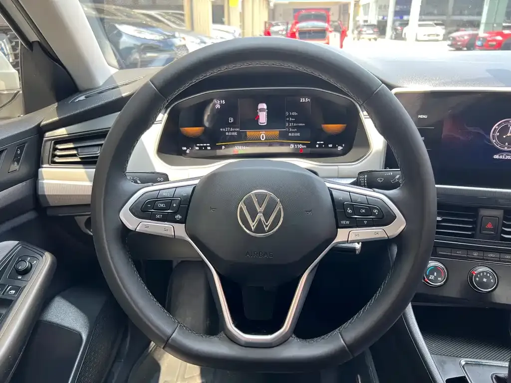 Volkswagen Bora 2023 из CN, фото 5