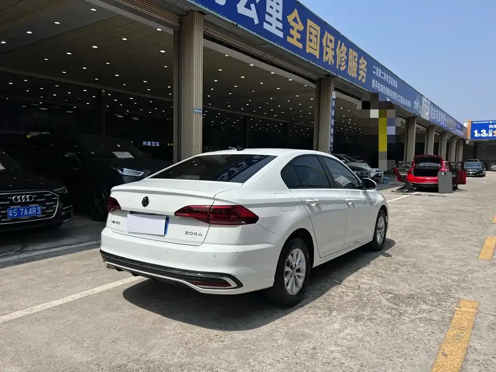 Volkswagen Bora 2023 из CN, фото 3