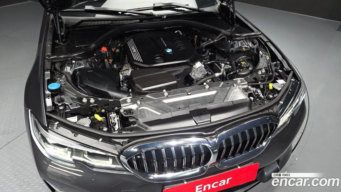 BMW 3-Series 2022 из KR, фото 10