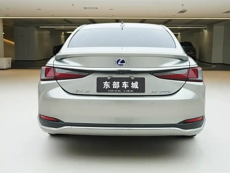Lexus ES — фото 4