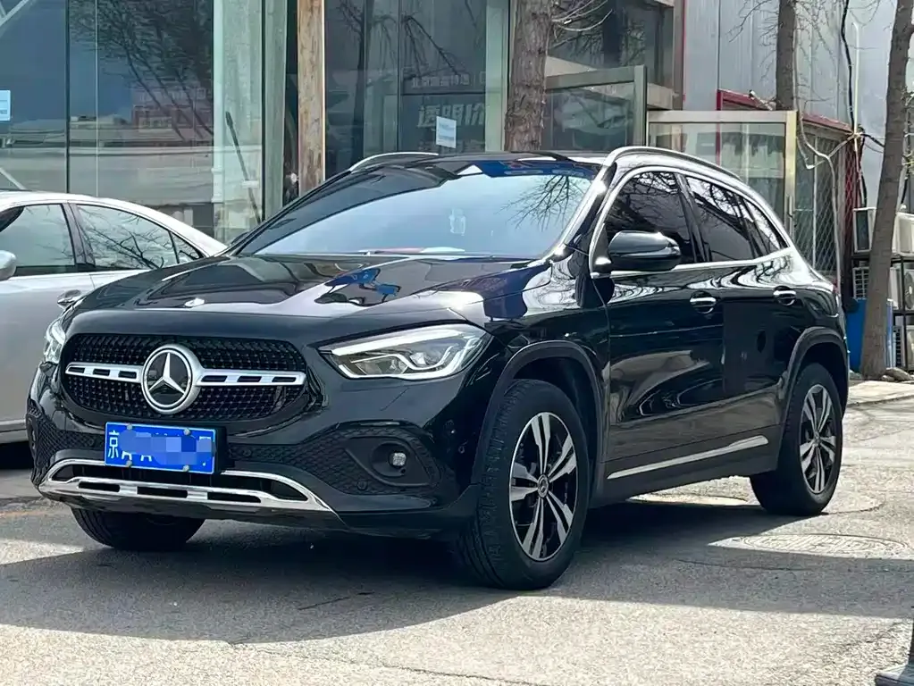 Mercedes-Benz GLA — фото 1