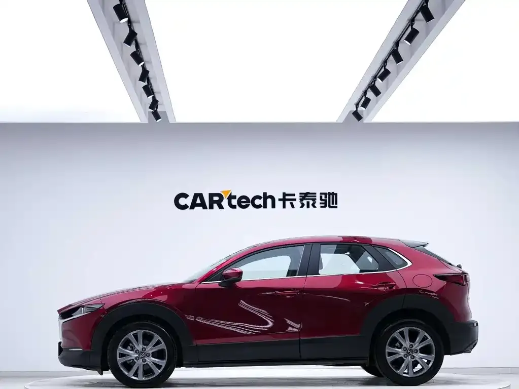 Mazda CX-30 2023 из CN, фото 2