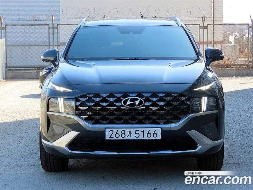 Hyundai Santafe — фото 1