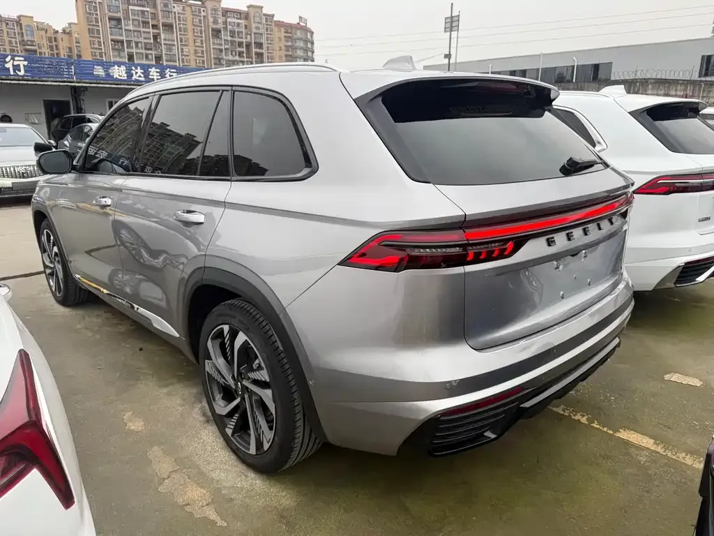 Geely Xingyue L — фото 10