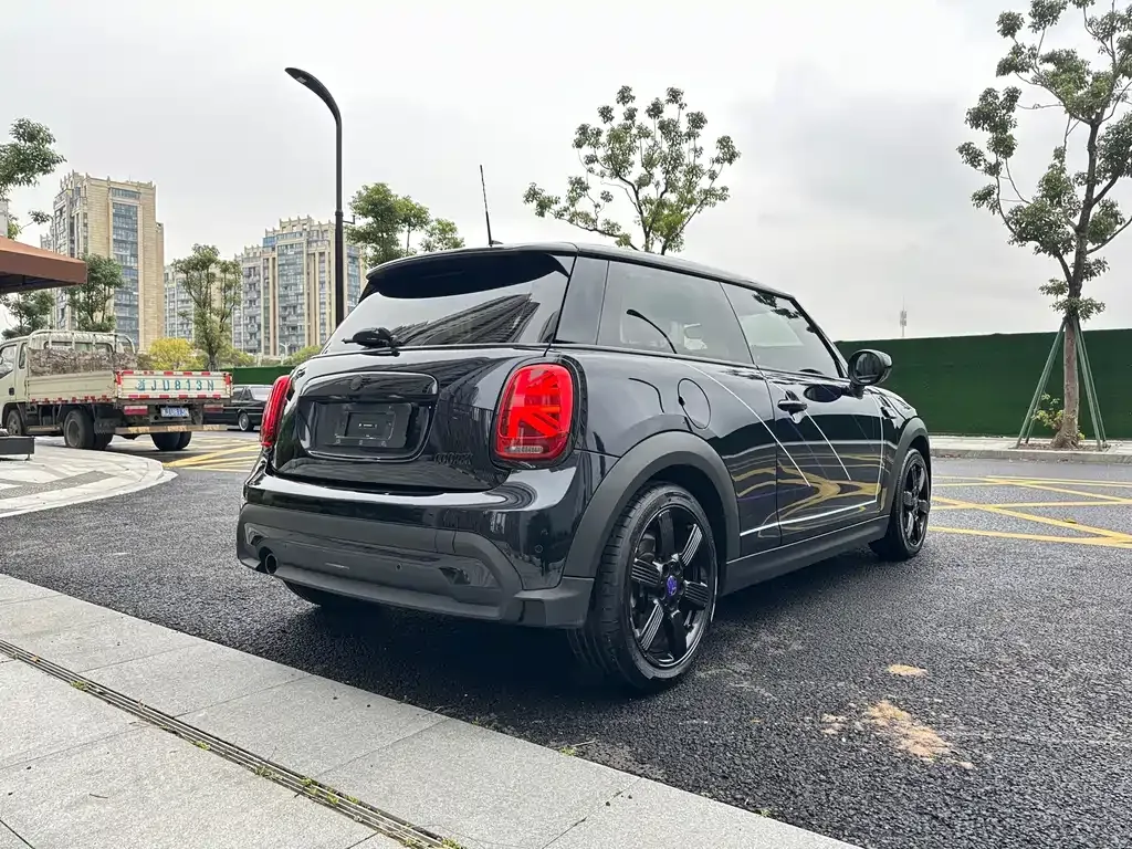 MINI Cooper (3-door) — фото 10