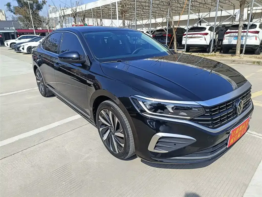 Volkswagen Passat — фото 8