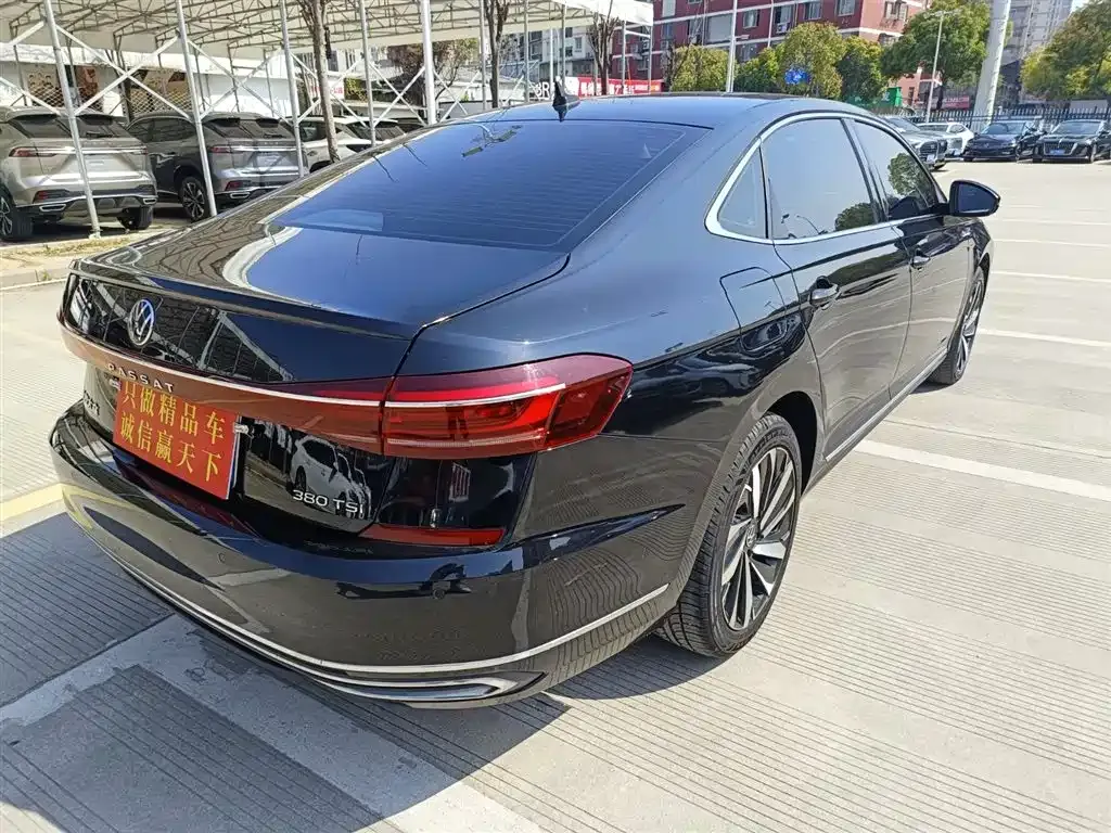 Volkswagen Passat — фото 10