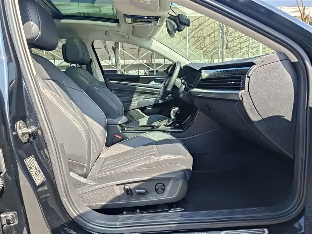 Volkswagen Passat — фото 6