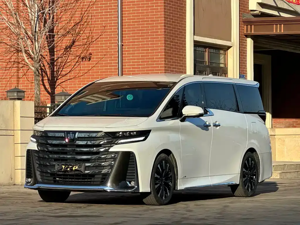 Toyota Vellfire 2024 из CN, фото 1