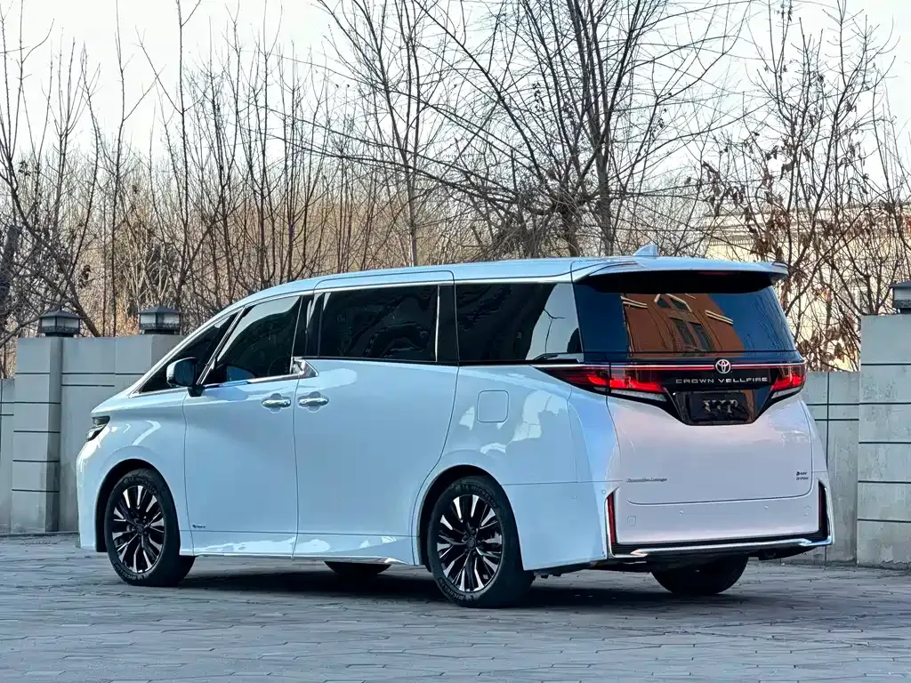 Toyota Vellfire 2024 из CN, фото 4
