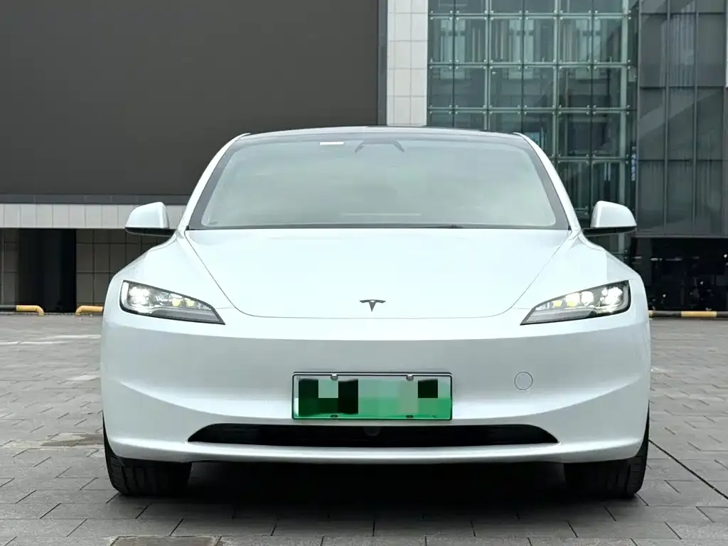 Tesla Model 3 — фото 2