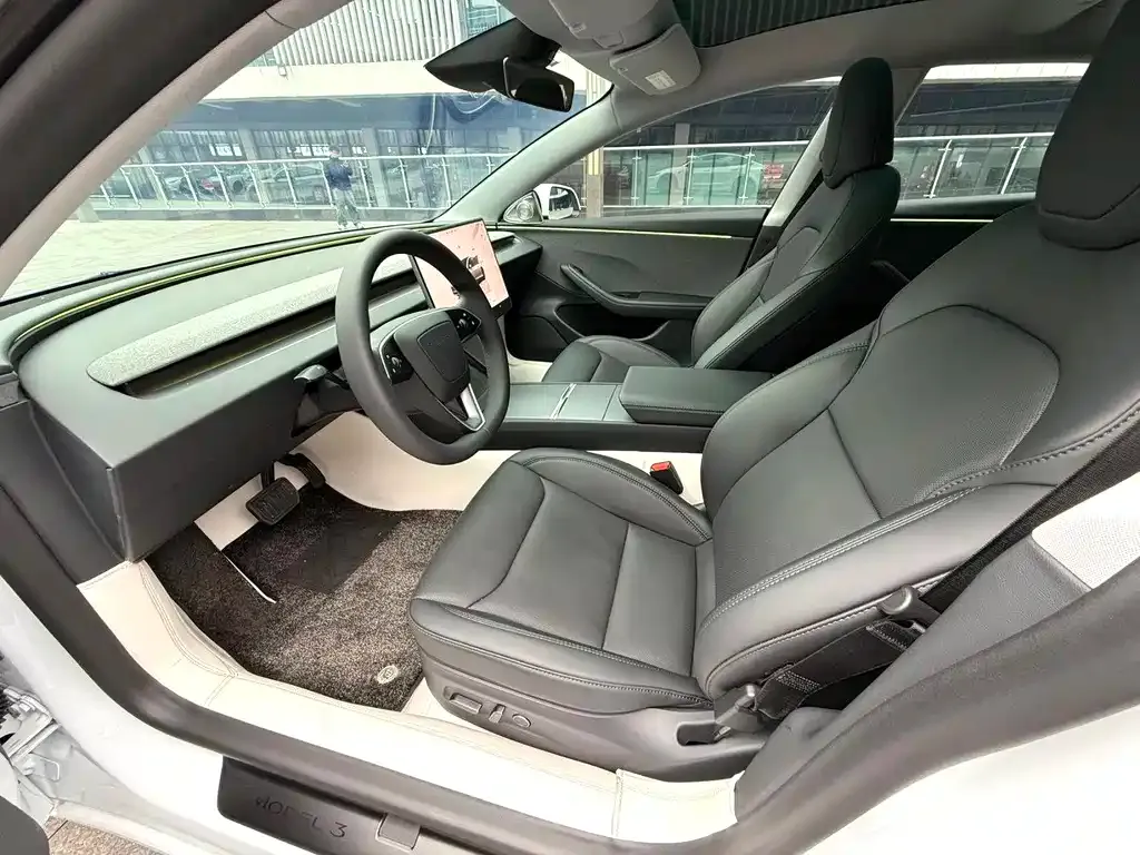 Tesla Model 3 — фото 9