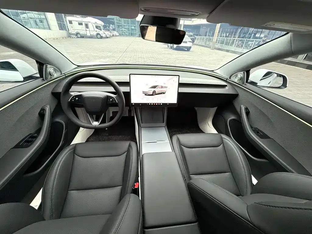 Tesla Model 3 — фото 8