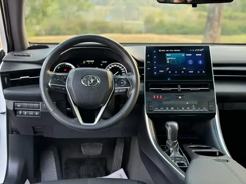 Toyota Avalon — фото 2