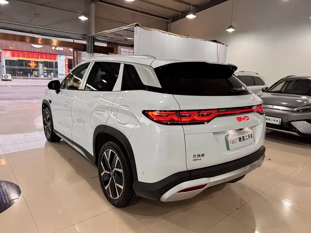 BYD L DM-i — фото 7