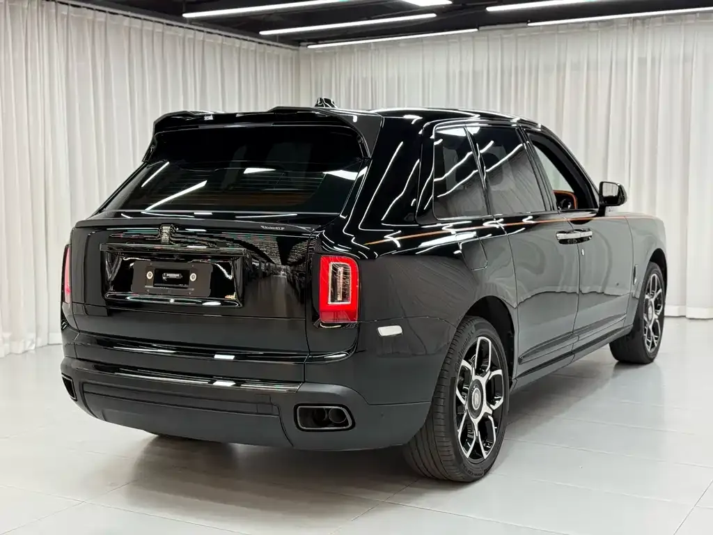 Rolls-Royce Cullinan 2023 из CN, фото 8