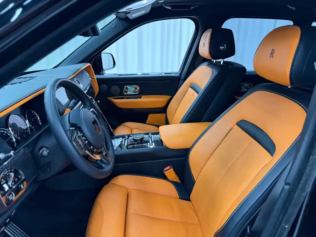 Rolls-Royce Cullinan 2023 из CN, фото 9