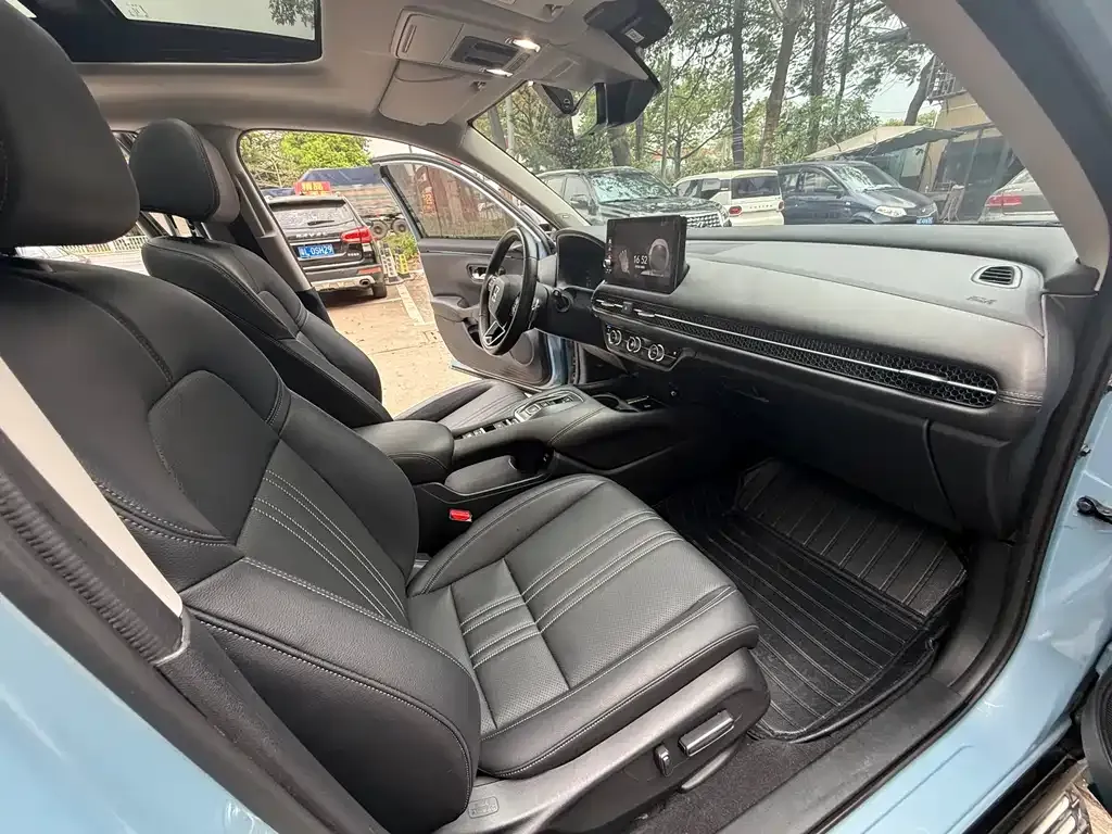 Honda ZR-V 2023 из CN, фото 5