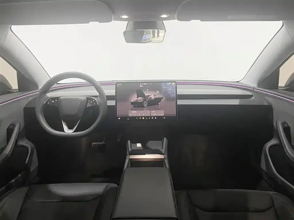 Tesla Model 3 — фото 4