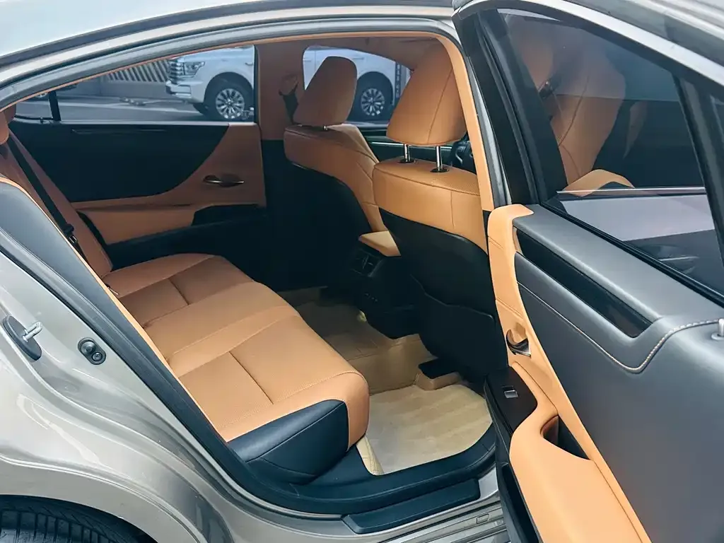Lexus ES 2022 из CN, фото 9