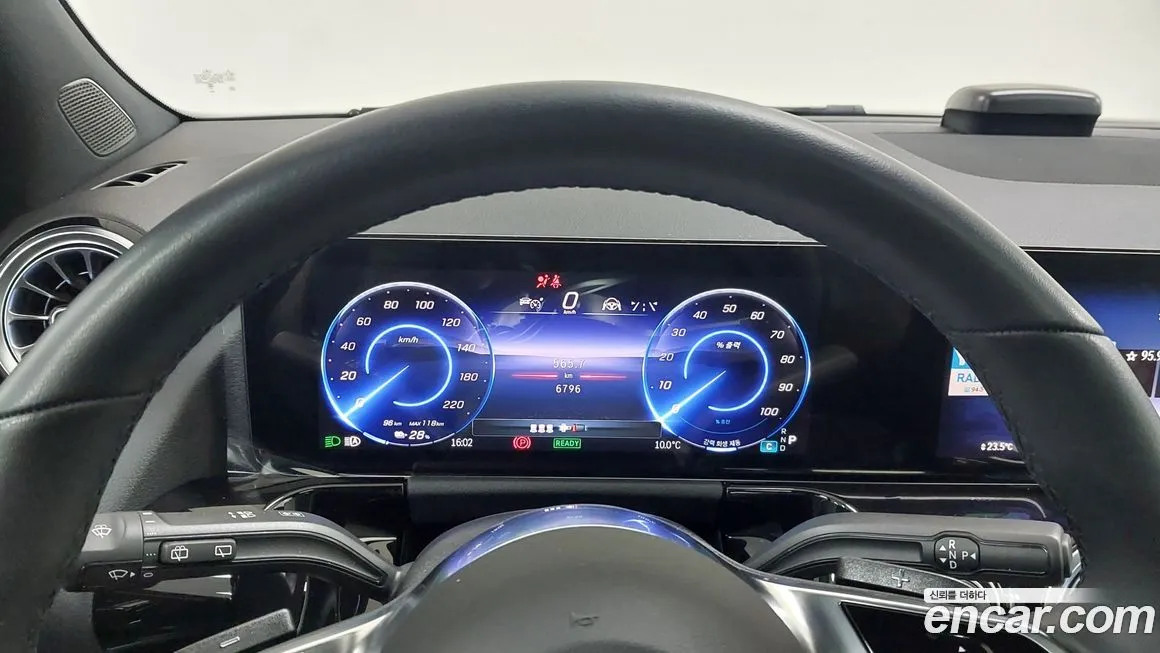 Mercedes-Benz EQA — фото 4