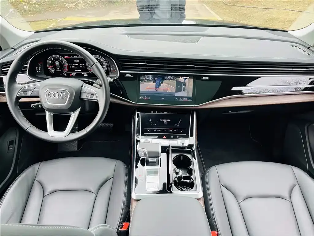Audi Q7 2024 из CN, фото 5