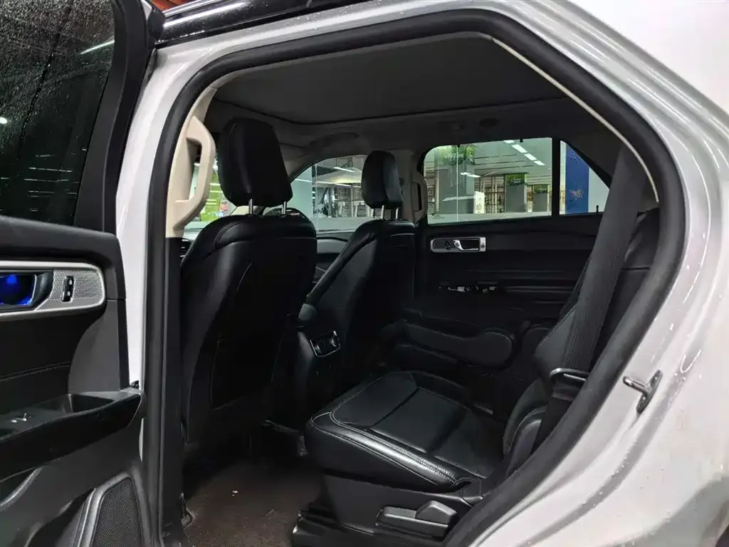 Ford Explorer 2021 из CN, фото 4