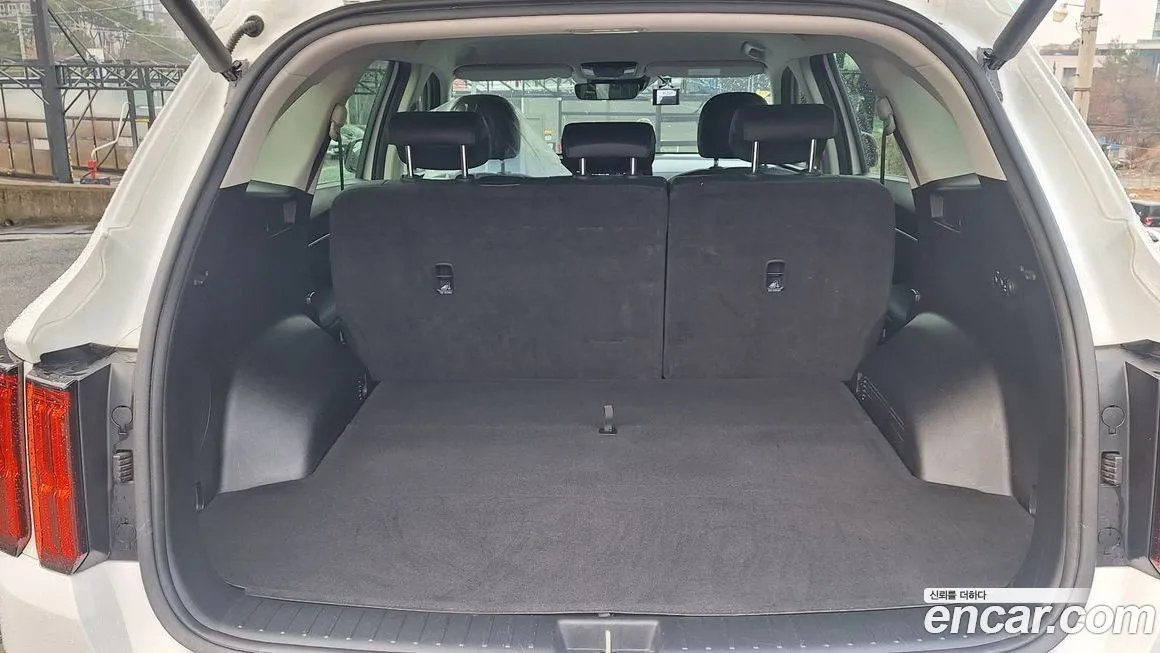 Kia Sorento — фото 8