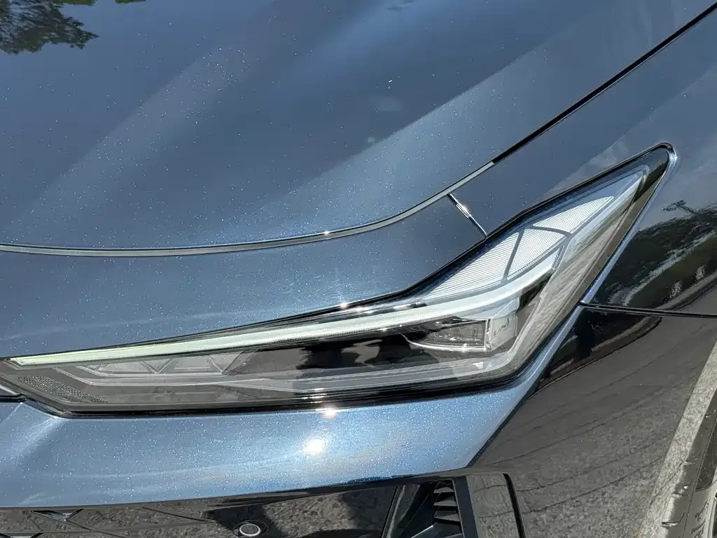 Changan UNI-V 2024 из CN, фото 2