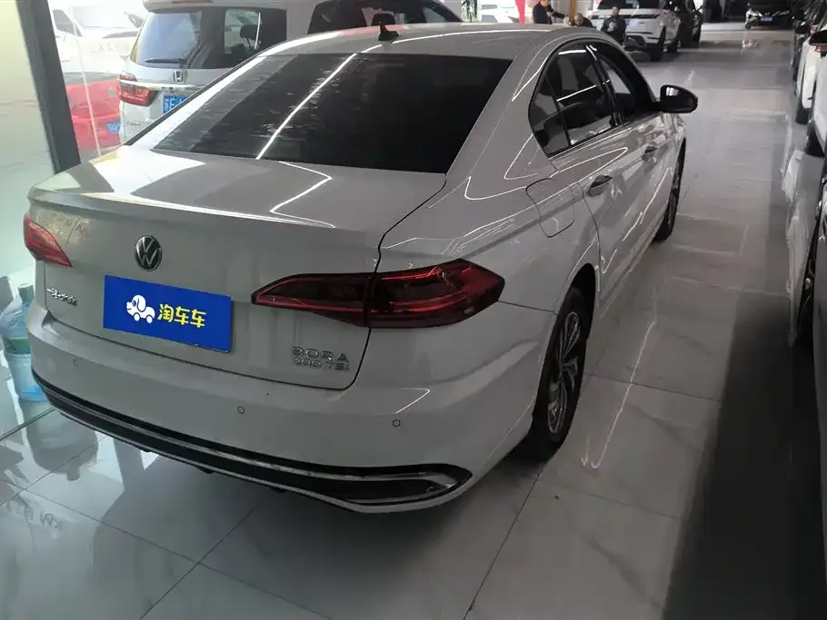 Volkswagen Bora 2023 из CN, фото 2