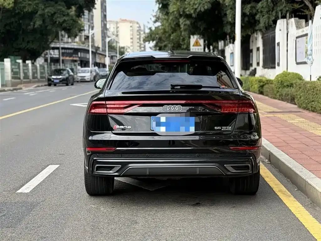 Audi Q8 — фото 10