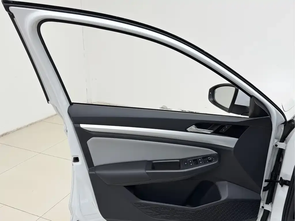 Volkswagen Bora 2022 из CN, фото 7