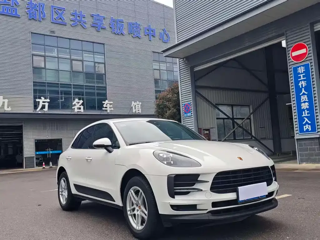 Porsche Macan — фото 10
