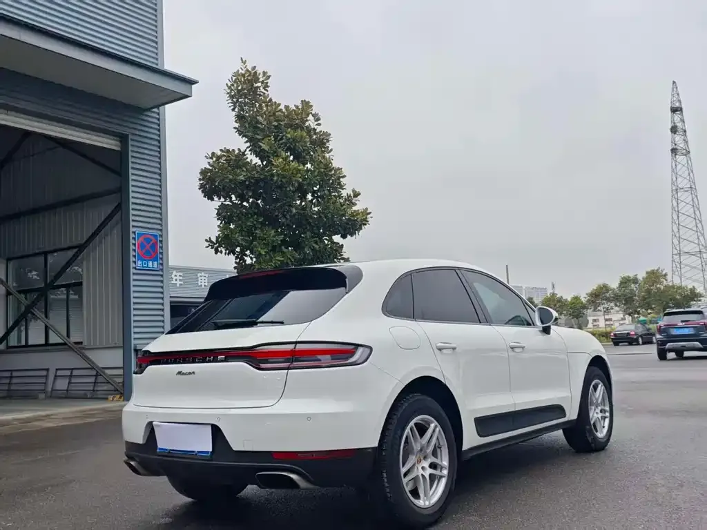 Porsche Macan — фото 7